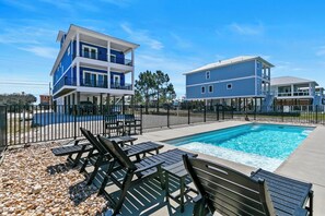17-1444 W Lagoon Ave - Common Exterior 17