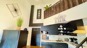 Entry/Kitchen