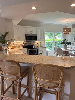 Kitchen Bar