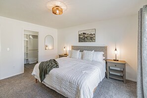 Primary w/King Bed, Walk-in Closet, Patio Sliders