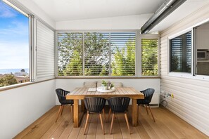 Dining Area/Winter Garden