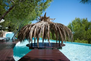 Roca Ibiza Un refugio VIP donde el lujo se encuentra con la exclusividad  La villa más exclusiva de Ibiza - 5