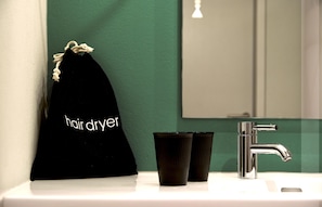 Bathroom / shower / WC / bath towels / hairdryer