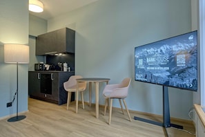 Living room / dining area / kitchen
