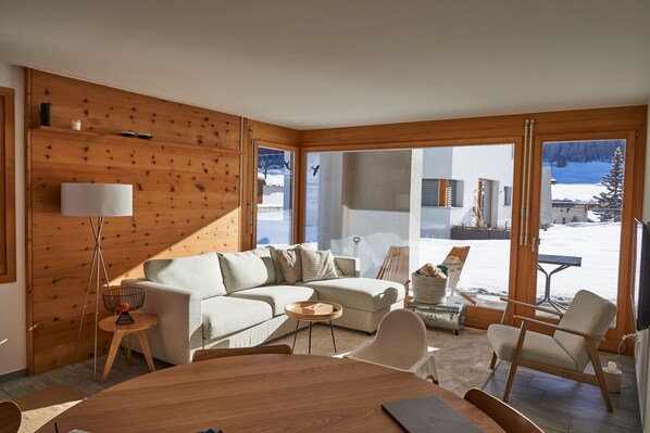 Livingroom with sleeping sofa 140x200