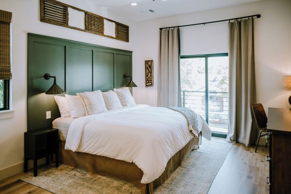 Rancher's Rest King Bed