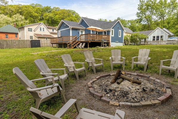 Backyard | Fire Pit
