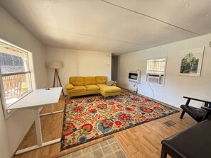Living Room (2)