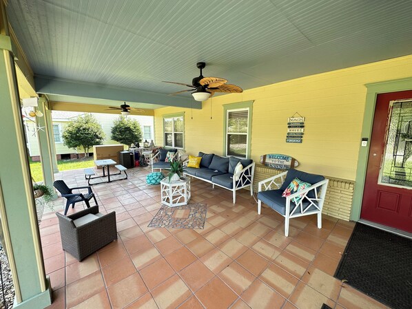 Outdoor dining