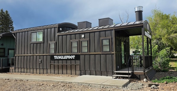 Engine Tenderfoot exterior
