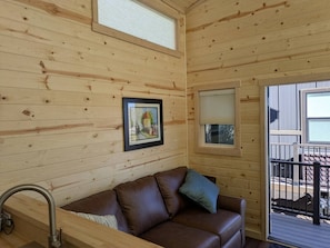 Livingroom-High ceilings