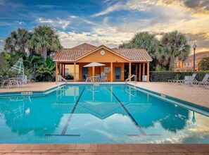 After a day at the parks or exploring Orlando, there's nothing better than relaxing by the sparkling community pool at Crestwynd Bay Resort.