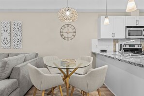 Dining room.