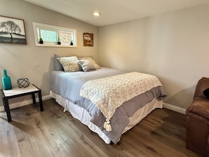 Queen bed