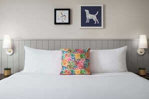 Unit with King bed. Exact unit will be assigned upon arrival. Views, colors, and decor may vary.
