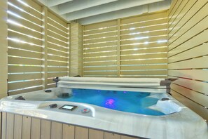 Hot tub.