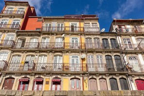 Außenseite Ferienhaus [Sommer]