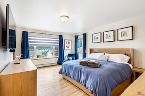 Master King Bedroom