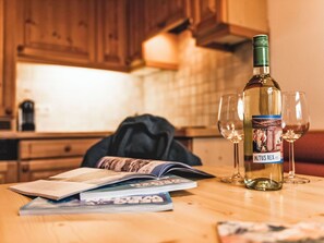 Bottle, Drinkware, Glass Bottle, Barware, Wine Bottle, Wine, Glass