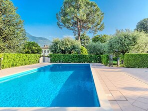 Blau, Schwimmbad, Resort, Garten, Schatten, Eco Hotel, Landscaping, Water Feature, Hinterhof, Garten