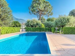 Blau, Schwimmbad, Resort, Garten, Schatten, Eco Hotel, Landscaping, Water Feature, Hinterhof, Garten