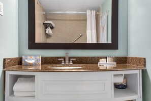 11 Riverwalk Plaza Hotel-5-bath
