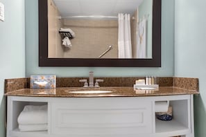 11 Riverwalk Plaza Hotel-5-bath