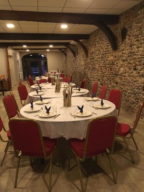 Banquet hall
