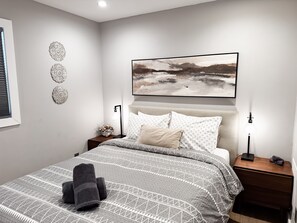 Queen bed 2