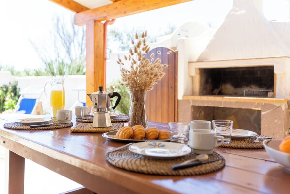 Outdoor dining