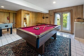 Spielezimmer