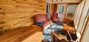 Enclosed Porch/ Sunroom