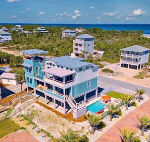 Crazy good bay views too!