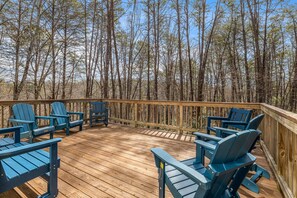 Deck with ample seating to enjoy the views!