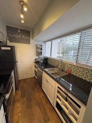 Kitchen (1)