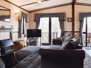 Open plan living space | Woodpecker Lodge - Swans Rest, Singleton, near Poulton-Le-Fylde