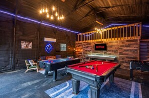 Fully stocked Game Garage! No more waiting to play at this cabin!