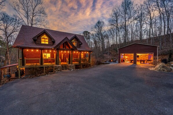 Look no further! Your dream Smokies vacation awaits, come see for yourself!