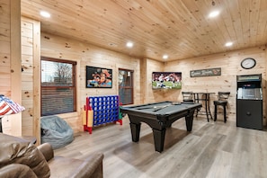 Spielezimmer