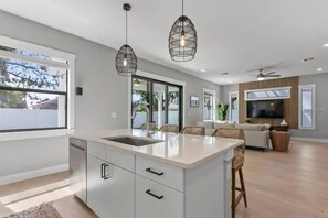 Sleek & Modern Kitchen + Elegant Dining Space | Perfect for Gatherings