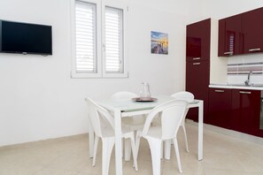 Entrance living