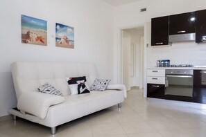 Entrance living