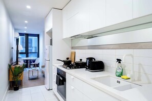 Open kitchen, perfect for home-cook meal 
