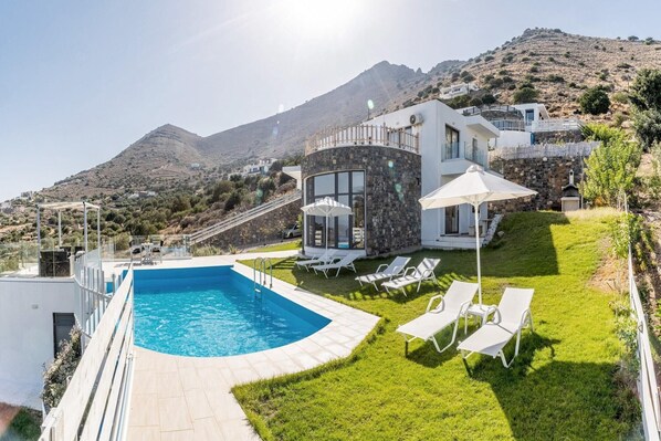Holiday Home Swimming Pool