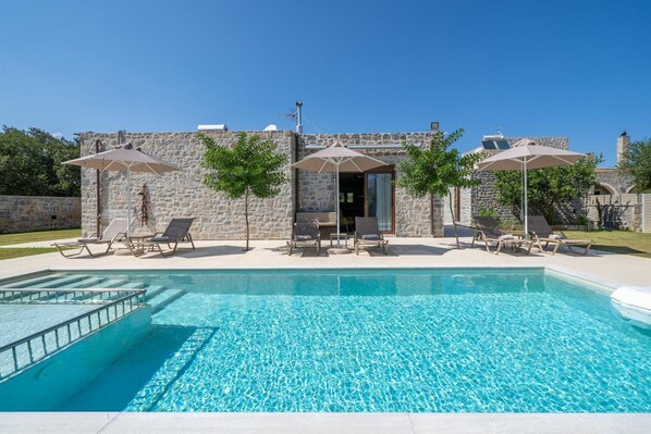Holiday Home Swimming Pool