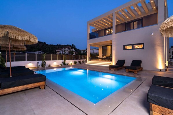 Holiday Home Swimming Pool