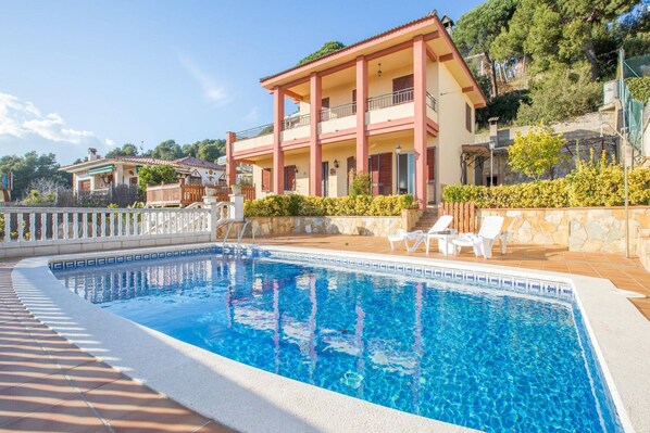Holiday Home Exterior [summer]