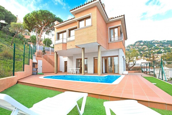 Holiday Home Exterior [summer]