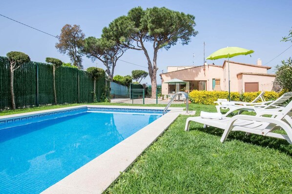 Holiday Home Swimming Pool