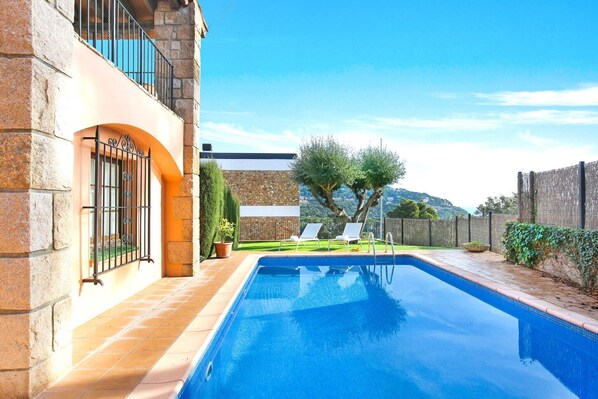 Holiday Home Swimming Pool
